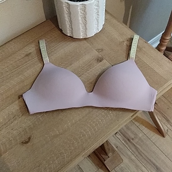 Victoria's Secret Other - Victoria's Secret T-shirt Lightly Padded Wireless Bra. Size 34C